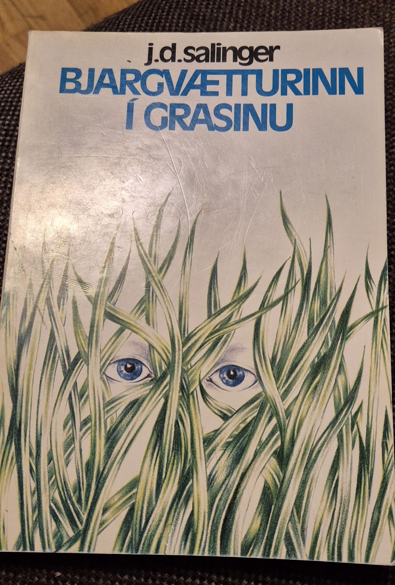 Í grasinu